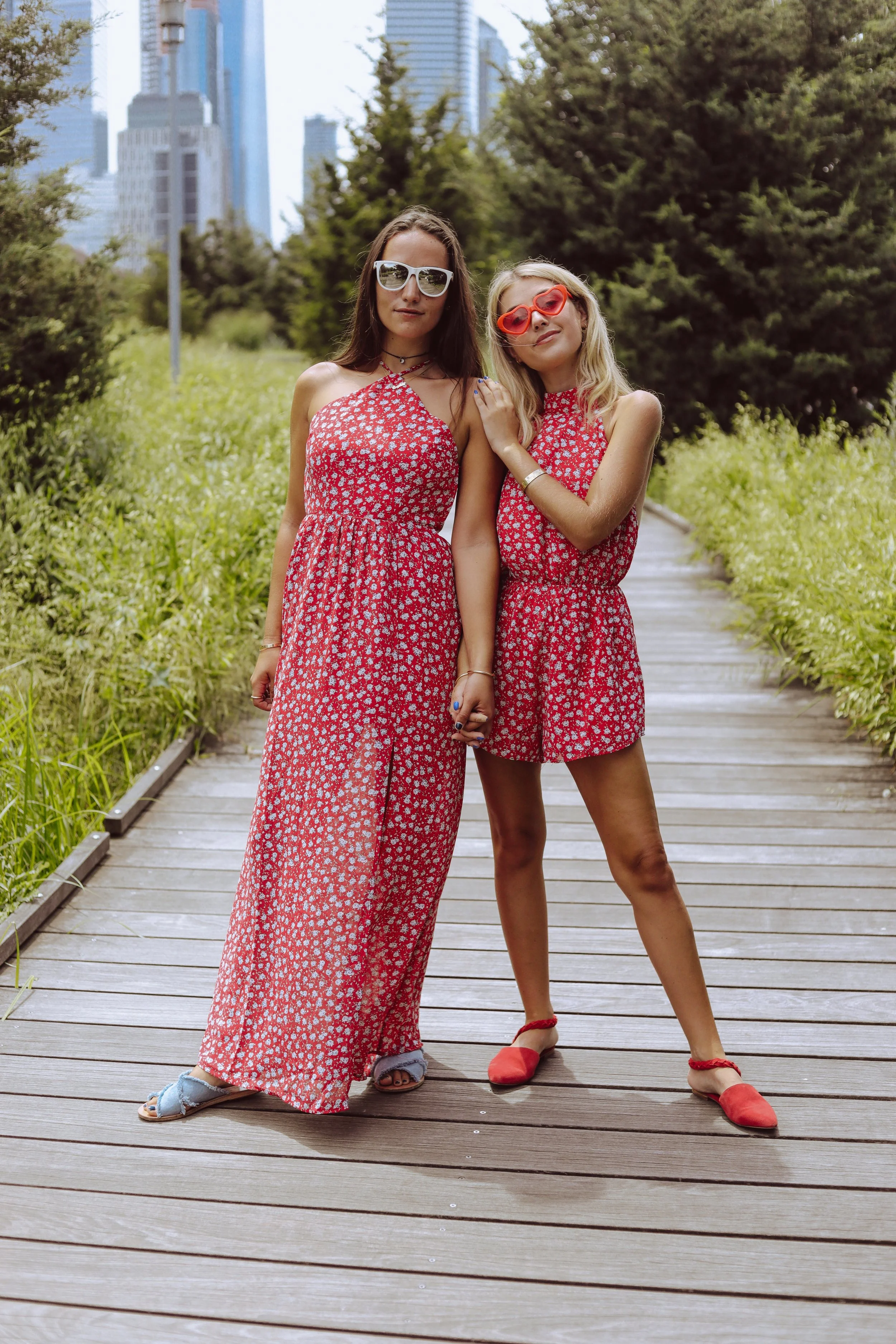 SOPHIE & CHARLOTTE BICKLEY YIN 2MY YANG NYC SISTER FASHION BLOGGERS TOBI FLORAL POST