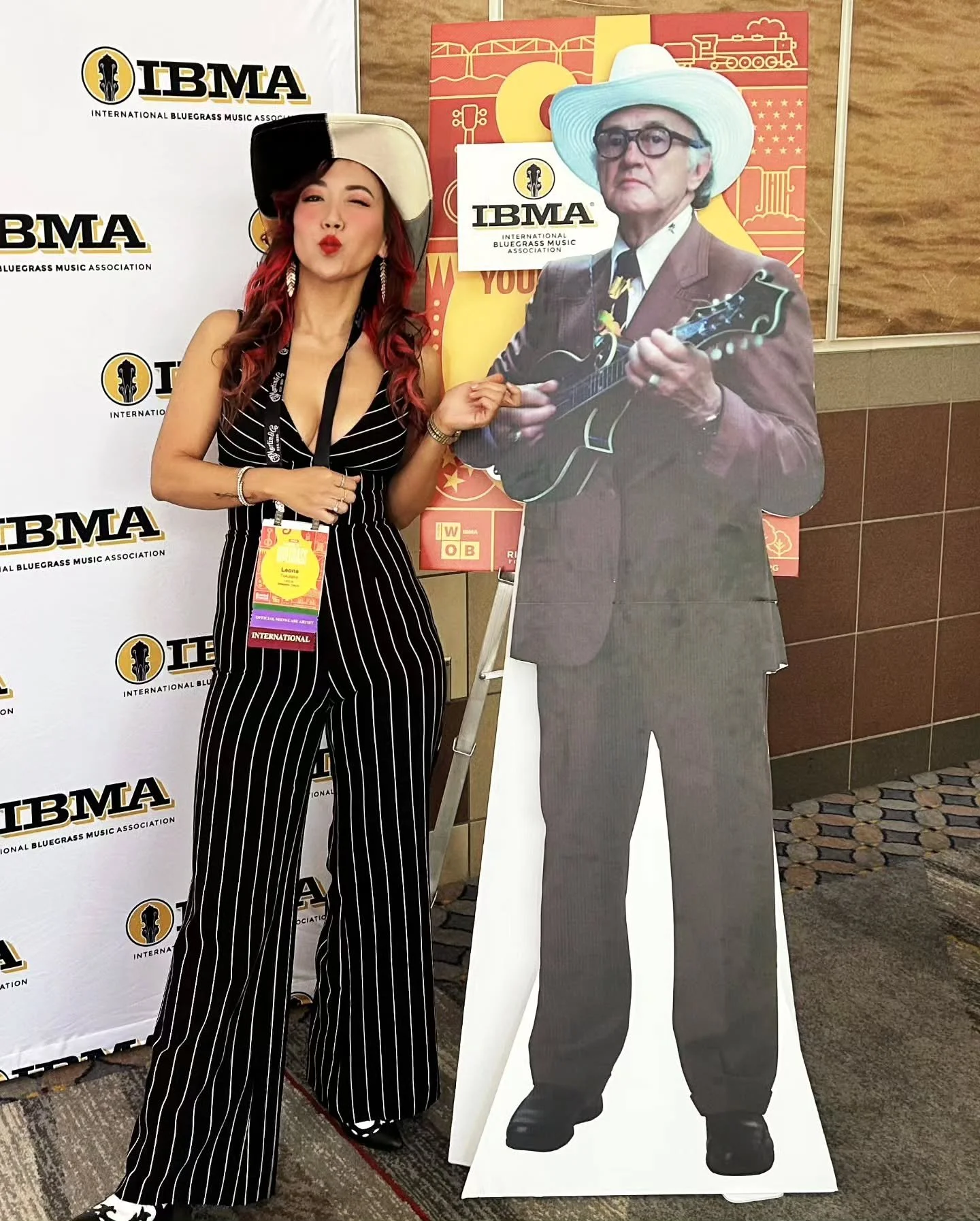 Thank you @intlbluegrass for letting me represent my home country of &quot;JAPAN&quot;!!🇯🇵🎶🇺🇸

Thank you to my bluegrass friends from Japan who came to support my showcase!! 見に来ていただいて、ありがとうございました.🙏

Thank you to @kneedeepinbluegrass and @timbur