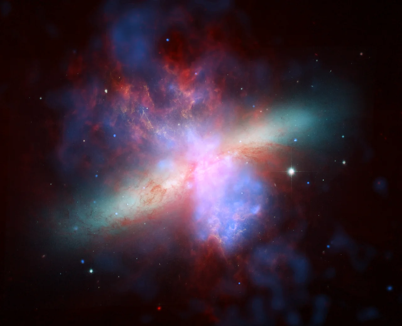 - NASA, ESA, CXC, and JPL-Caltech.jpg
