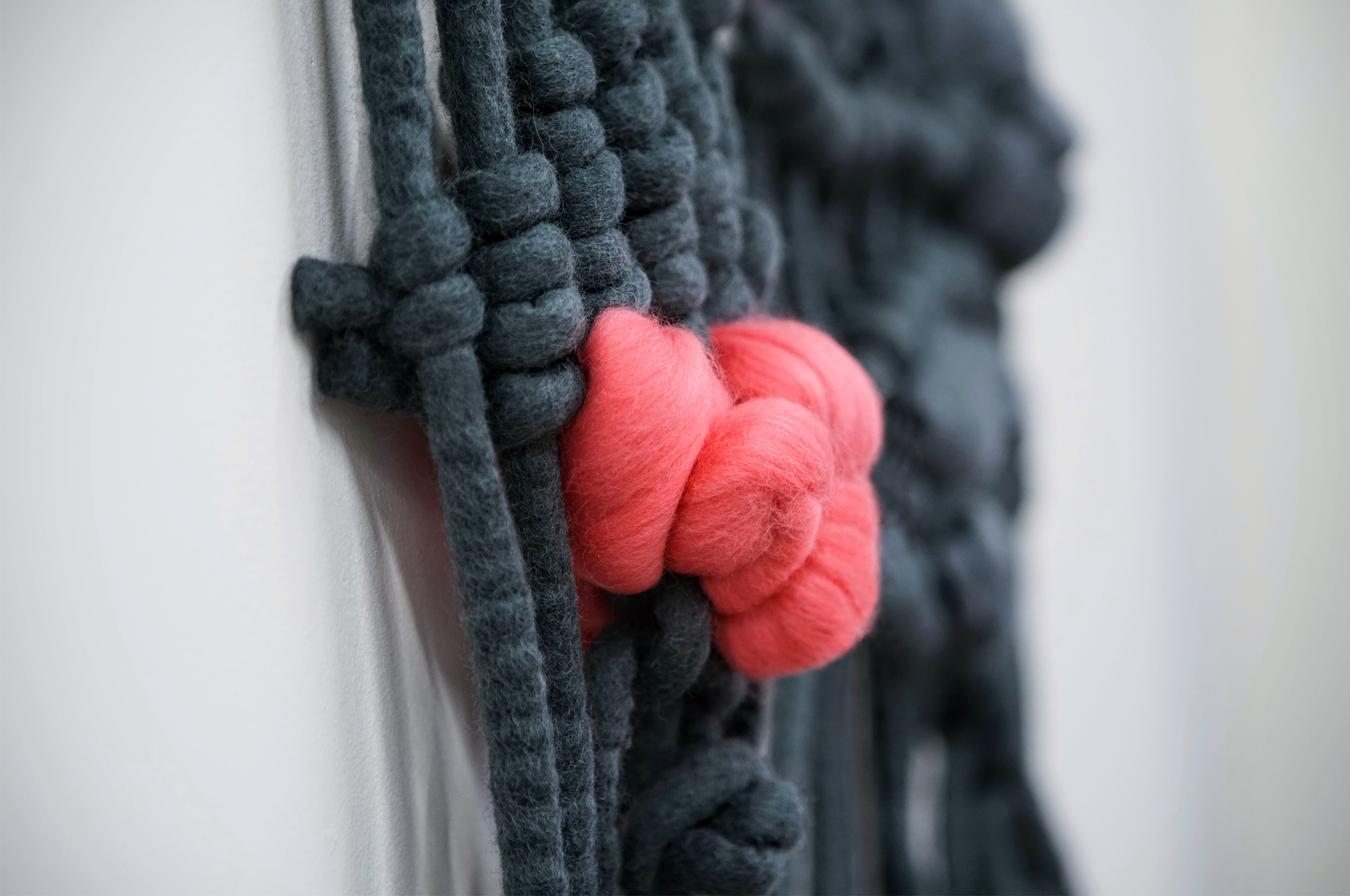 Macrame_GreyHarp_Detail_DSC01128_O_FL_LR.jpg