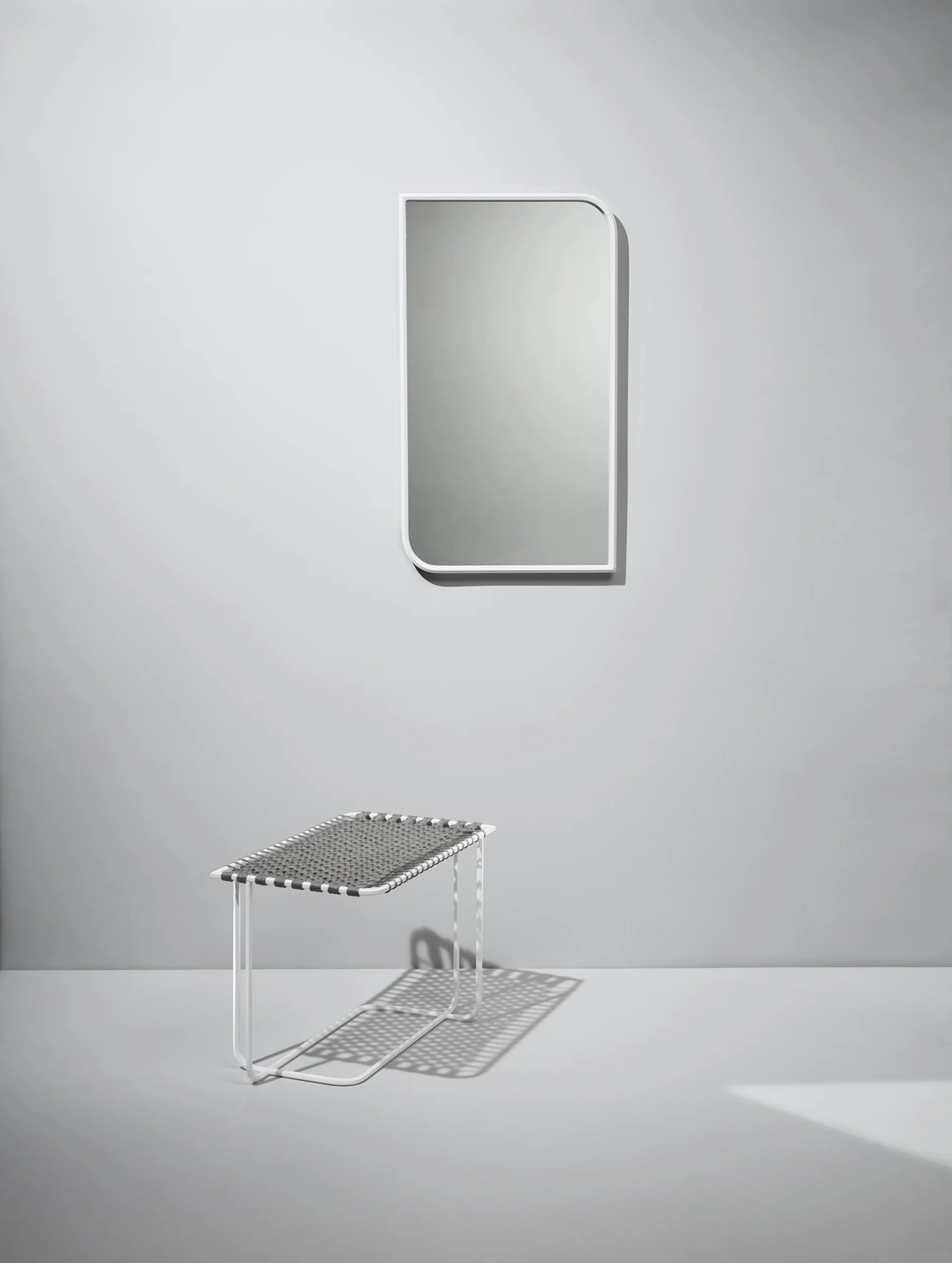 DoubleCurve_Mirror_and_Bench_COMP_Oa_2500pxl.jpg