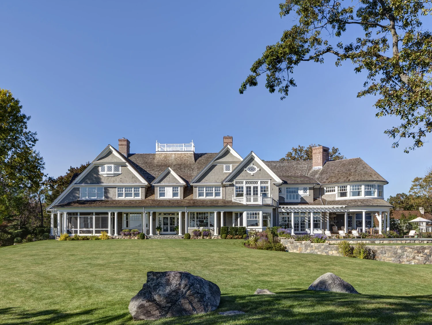 Waterfront-colonial-landscaping-FEMA-riverside-ct-exterior-w.jpg