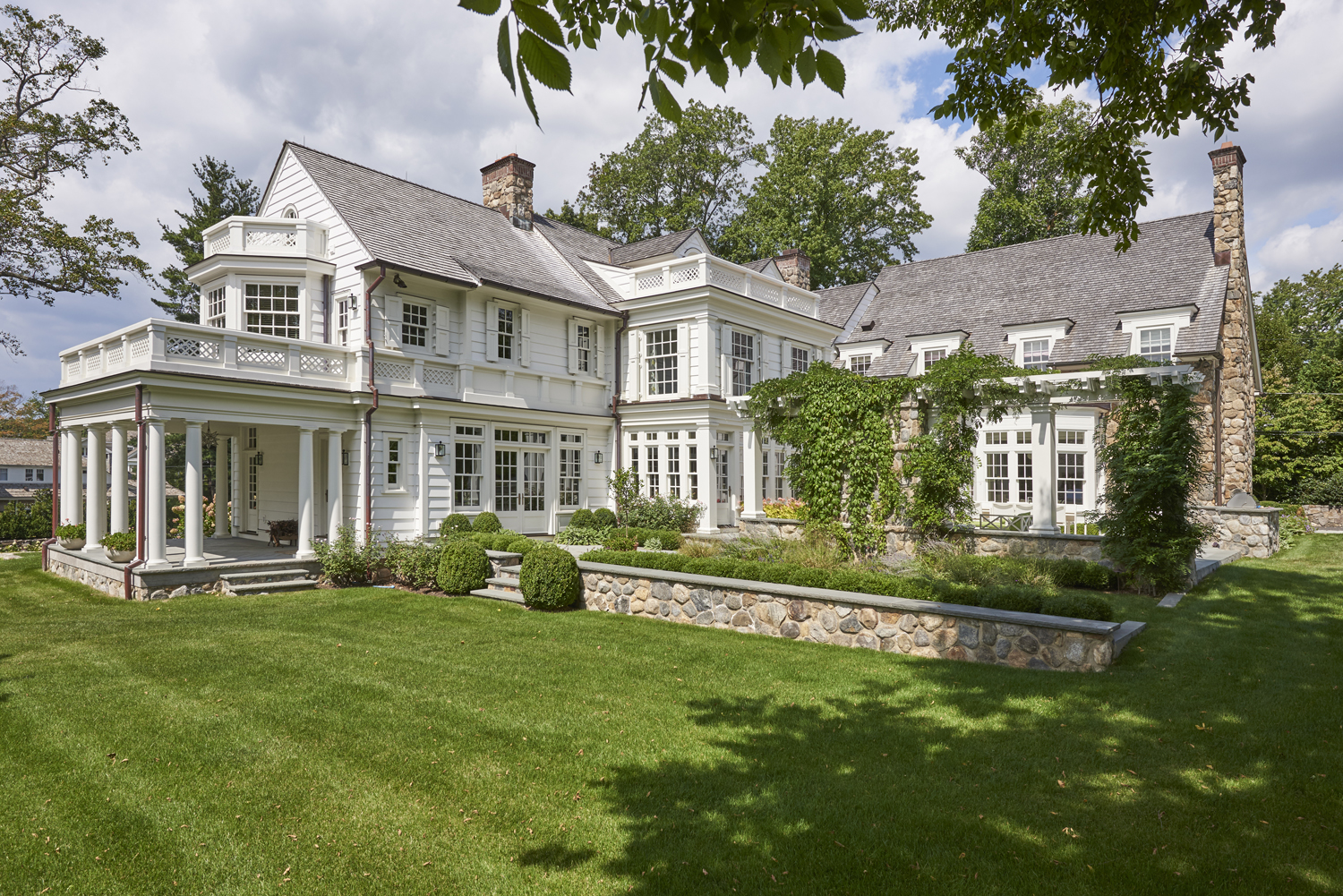 Colonial-renovation-addition-riverside-ct-exterior-w.jpg