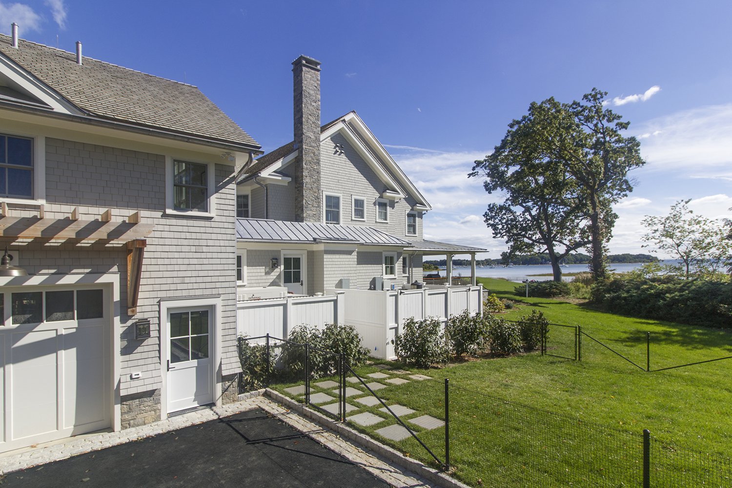 Davenport-Contracting-Waterfront-Custom-Transitional-Home-Greenwich-CT