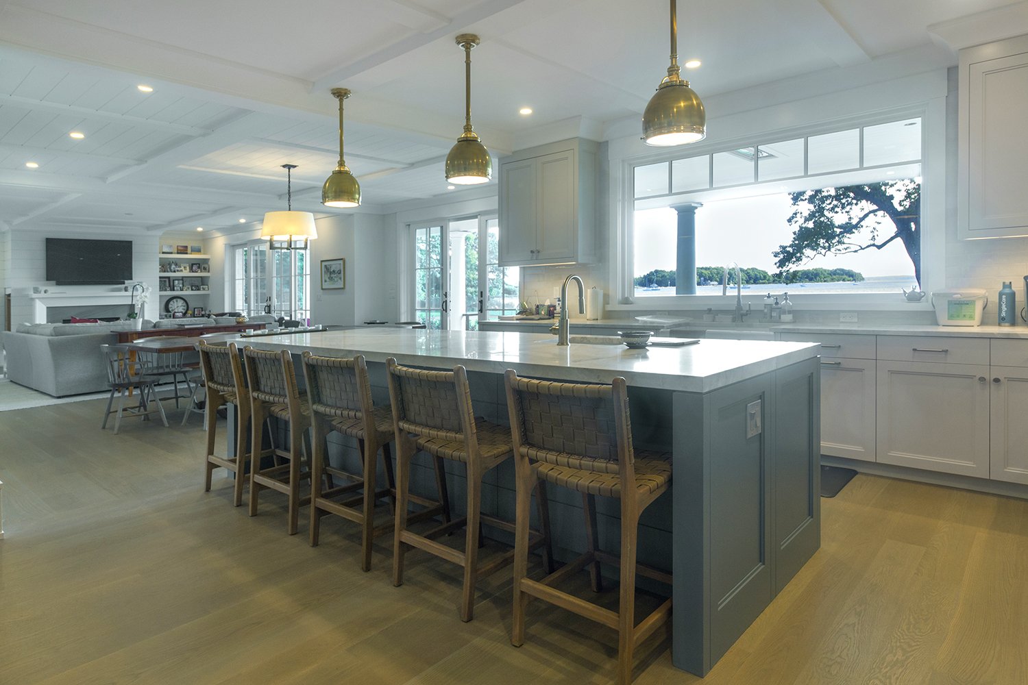 Davenport-Contracting-Waterfront-Custom-Home-Kitchen-Island-Greenwich-CT