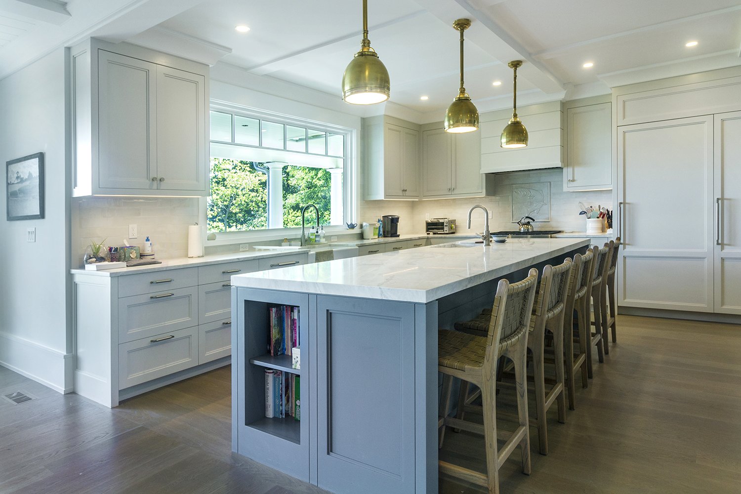 Davenport-Contracting-Waterfront-Custom-Home-Kitchen-Breakfast-Bar-Greenwich-CT