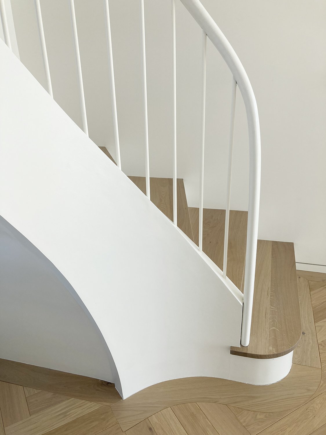 Davenport-Contemporary-Staircase-Detail-Waterfront-Greenwich-CT-Interior-W.jpg
