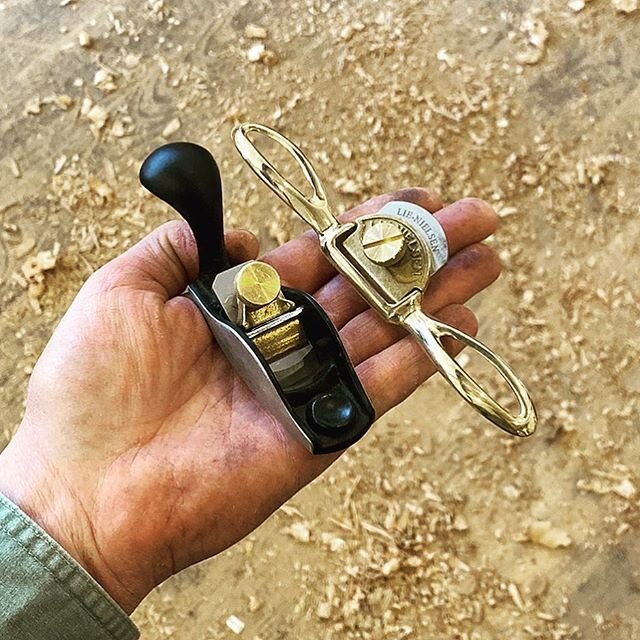 I&rsquo;m not much of a tool geek but  I recently got these delightful little convex guys from @lienielsentoolworks and they are a game changer for complex curved work like handrail fittings, especially the modeling plane! Thought they deserved a fre