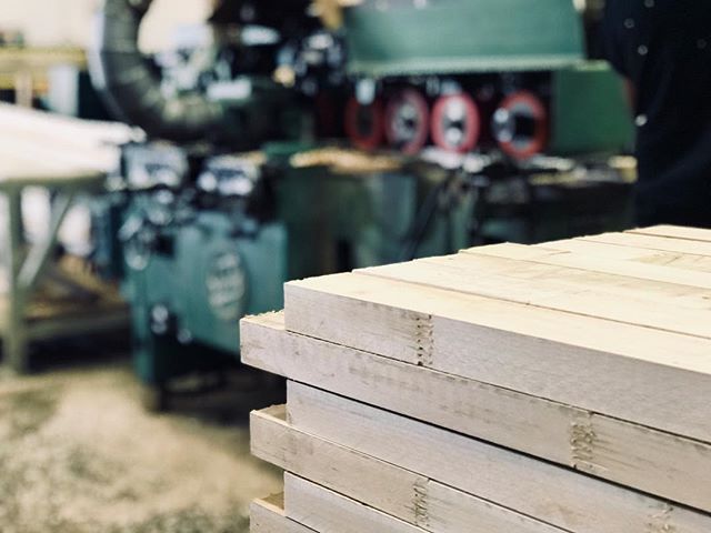 #FingerJointed Basswood blanks being moulded here @oindcorp
-
#oindcorp #premiumwoodproducts #basswood #weinig #17al