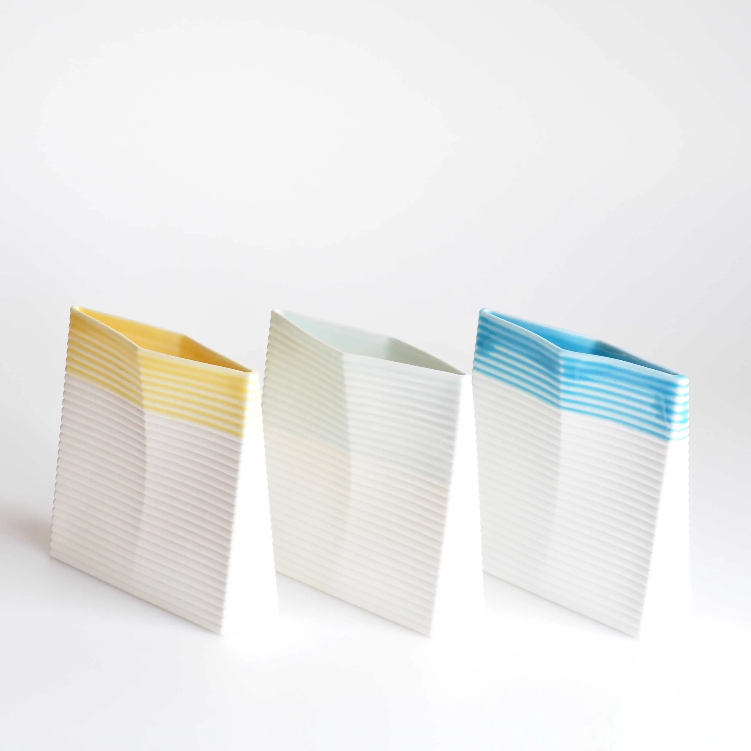 backler-ceramics-conflux-1to1-vase-3-yellow-blue.jpg