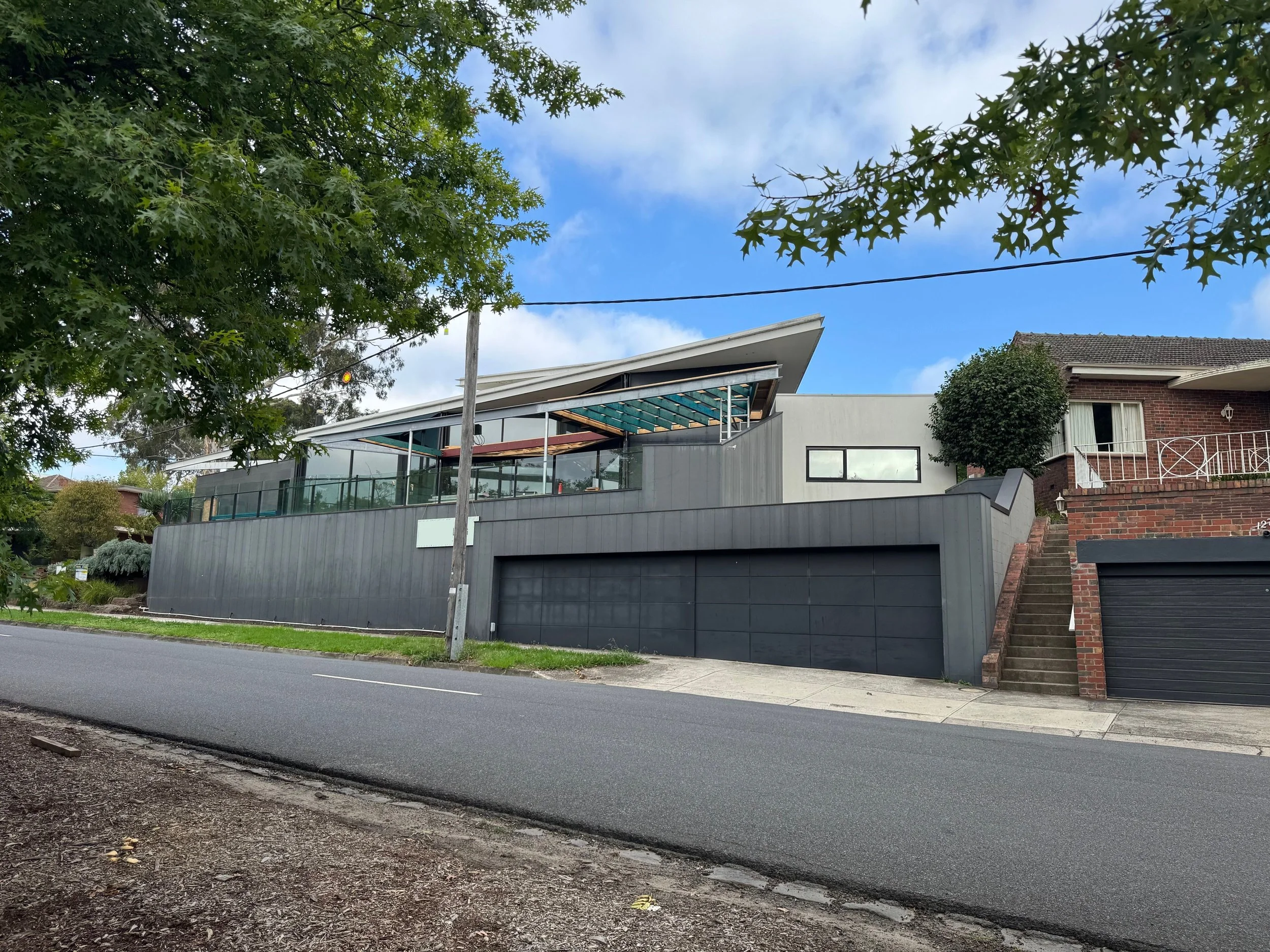 modern-house-alfresco-extension-ivanhoe-banyule-melbourne-saaj-design-architecture-under-construction-street.jpg