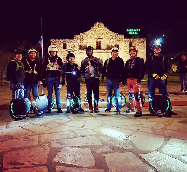 Gliding around downtown San Antonio with a stop at the Alamo! #electricglider #electricunicycle #gotway #kingsong