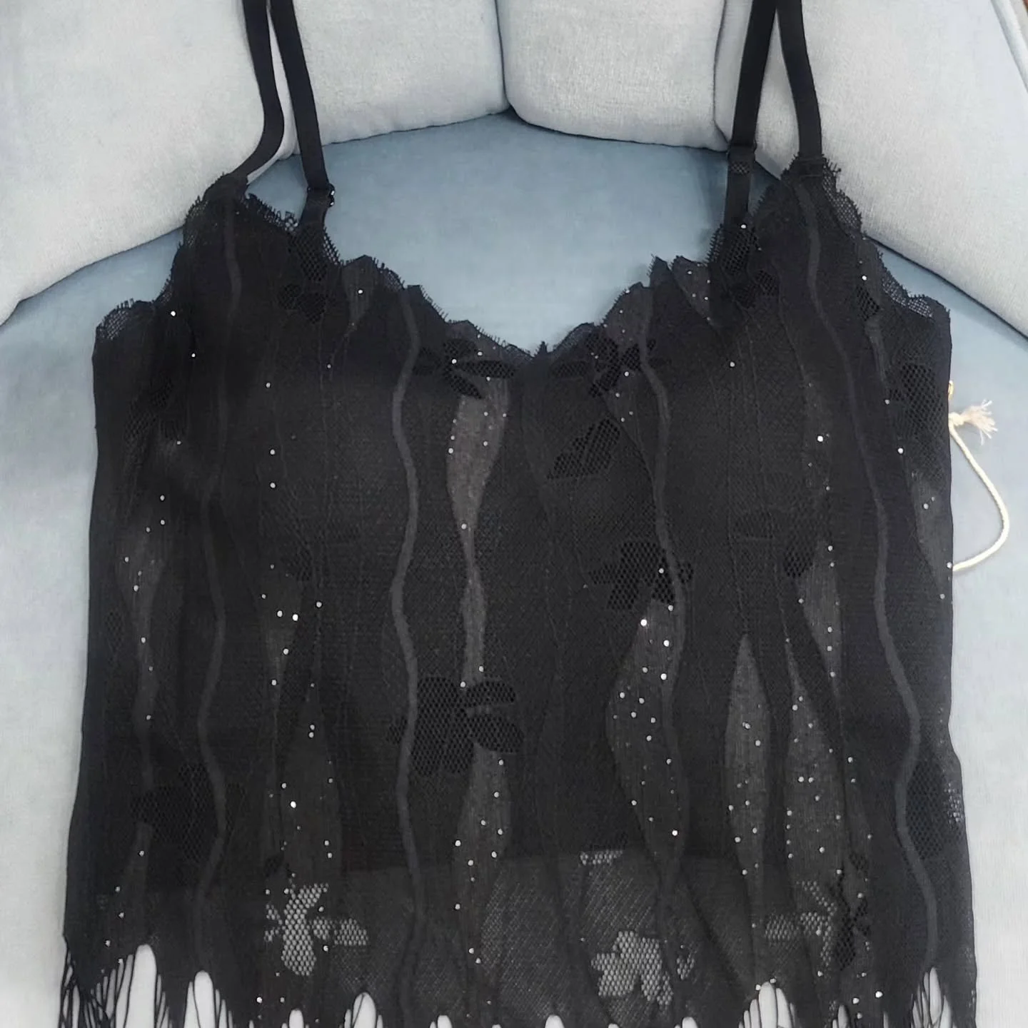 These braletts can be worn under your blazers. They're cute under your sheer tops. They cone in black, cream, and nude. There are ao many way to wear these. Use your creativity! 😀