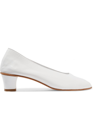 HIGH GLOVE LEATHER PUMP $495 / Net-a-Porter