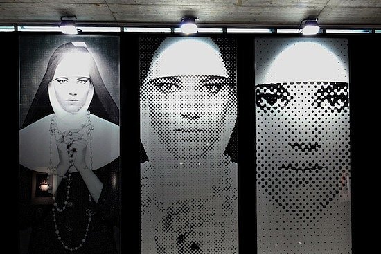 446b6417a3ea41f4_eye-karl-lagerfeld03.xxxlarge.jpg