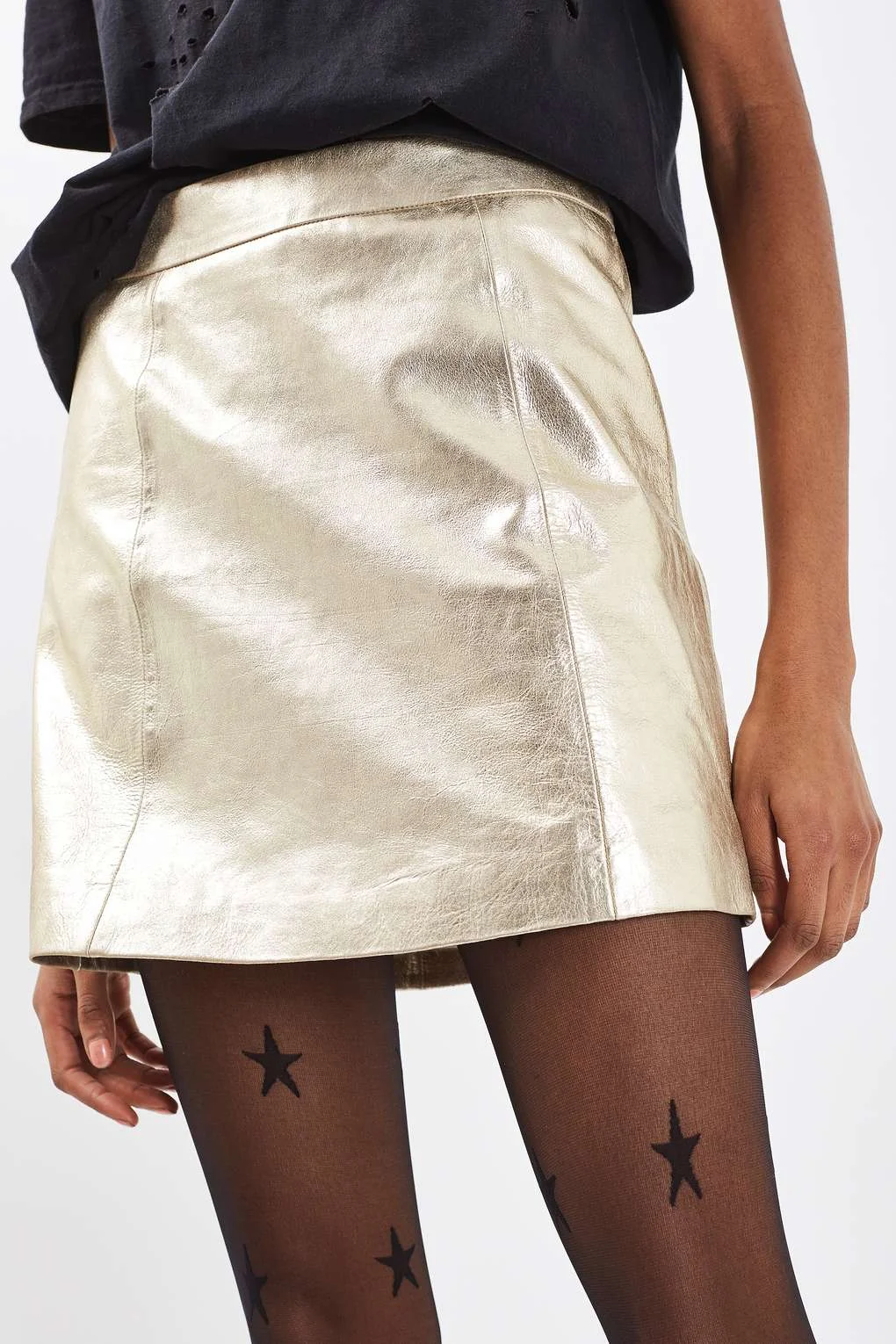 5 Ways to Wear Metallics This NYE