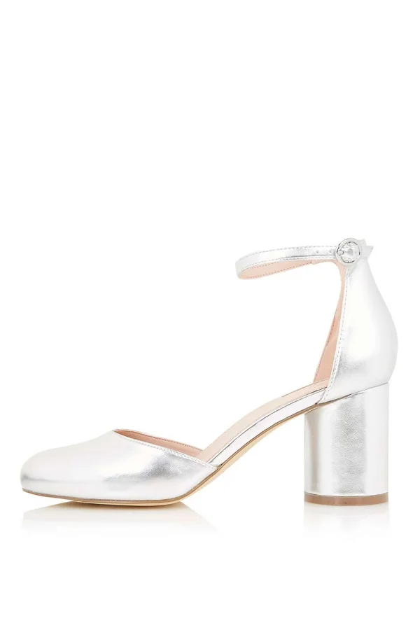 How To Wear Metallics on NY Eve via DNAMAG