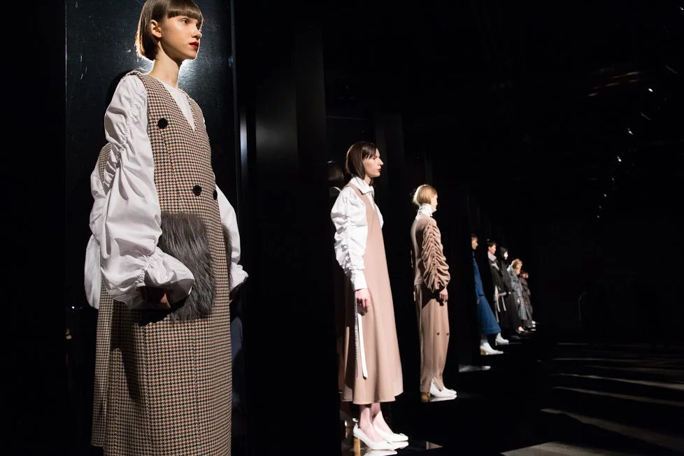Claudia Li Fall 2017 via DNAMAG