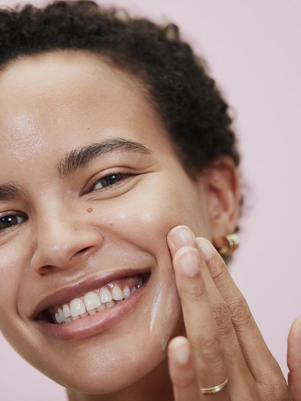 Stay primed with Glossier Priming Moisturizer 