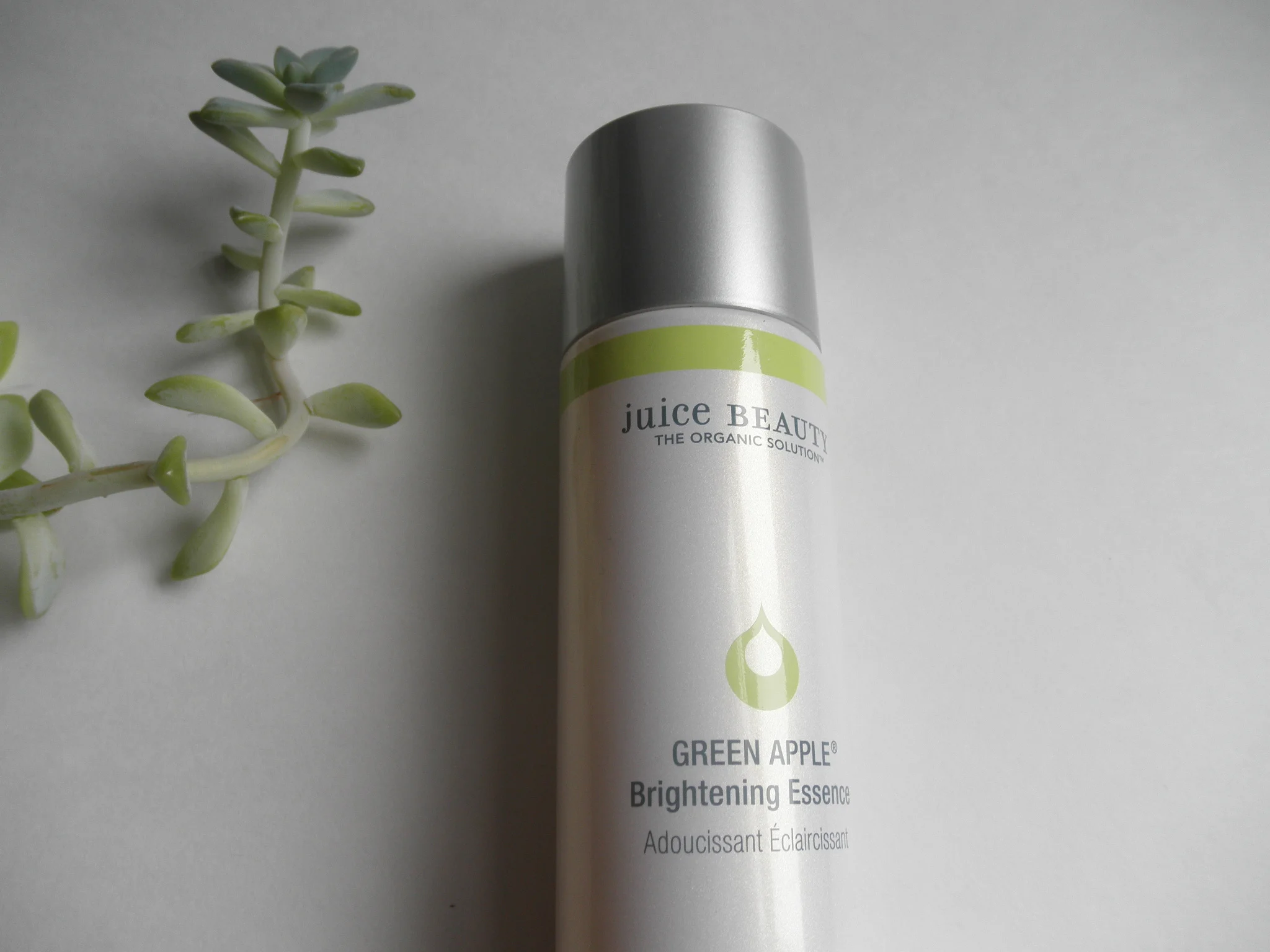 Review: Juice Beauty's Green Apple Brightening Essence