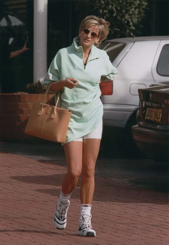 Fashion lessons by Princess Diana ... via DNAMAG 