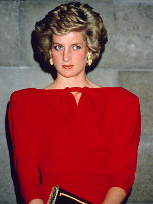 Fashion lessons by Princess Diana ... via DNAMAG 