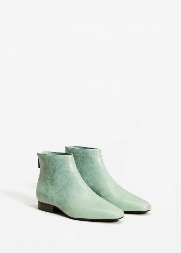 How to style pastel into your wardrobe ...via DNAMAG