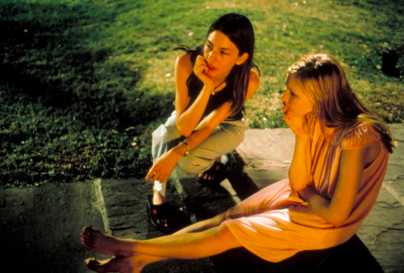 Sofia Coppola talks on the topic of suicide during The Virgin Suicides // DNAMAG