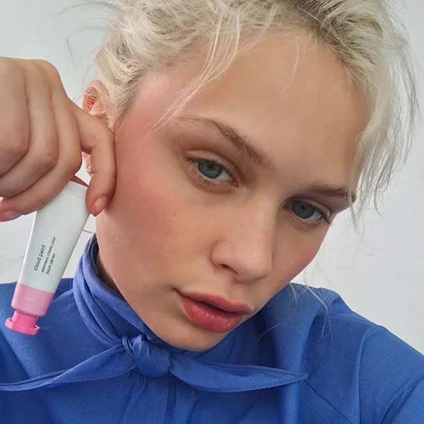 Intern This Summer w/Glossier: Product Design (Montreal) 