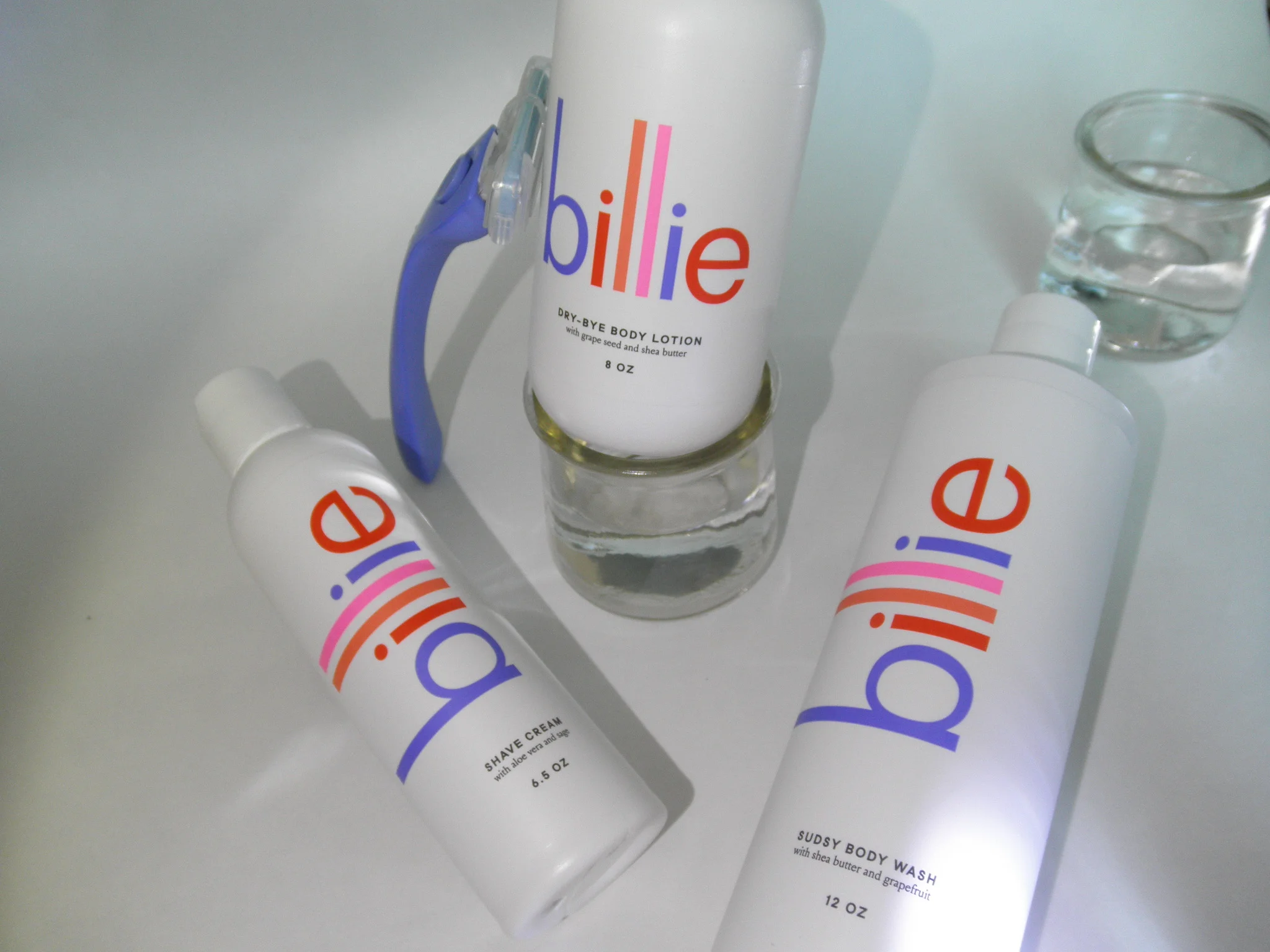 Read our beauty review of Billie Subscription Box // DNAMAG