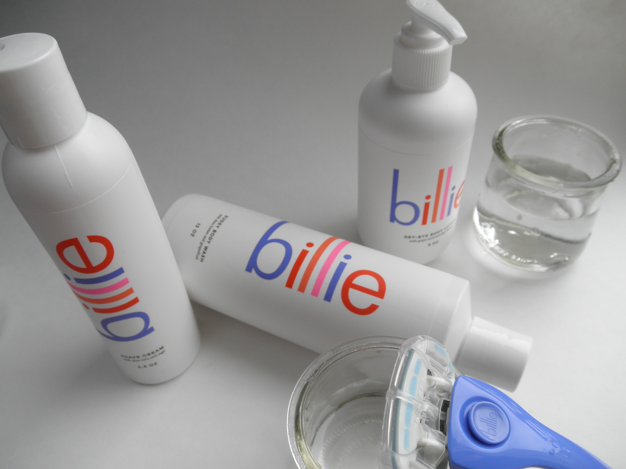 Read our beauty review of Billie Subscription Box // DNAMAG