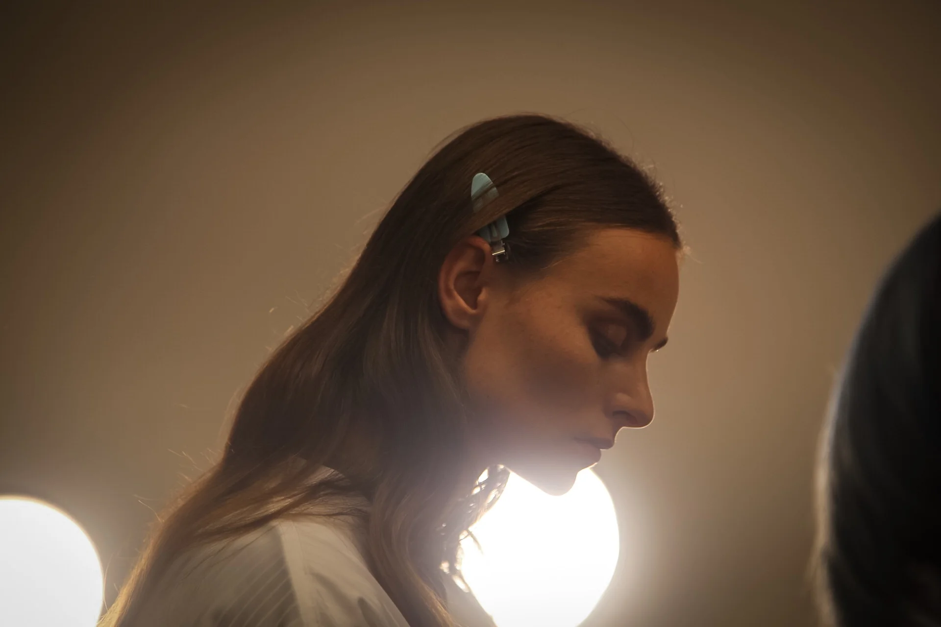 backstage at Noon By Noor SS19 (photo: Veselina Tsankova) // DNAMAG