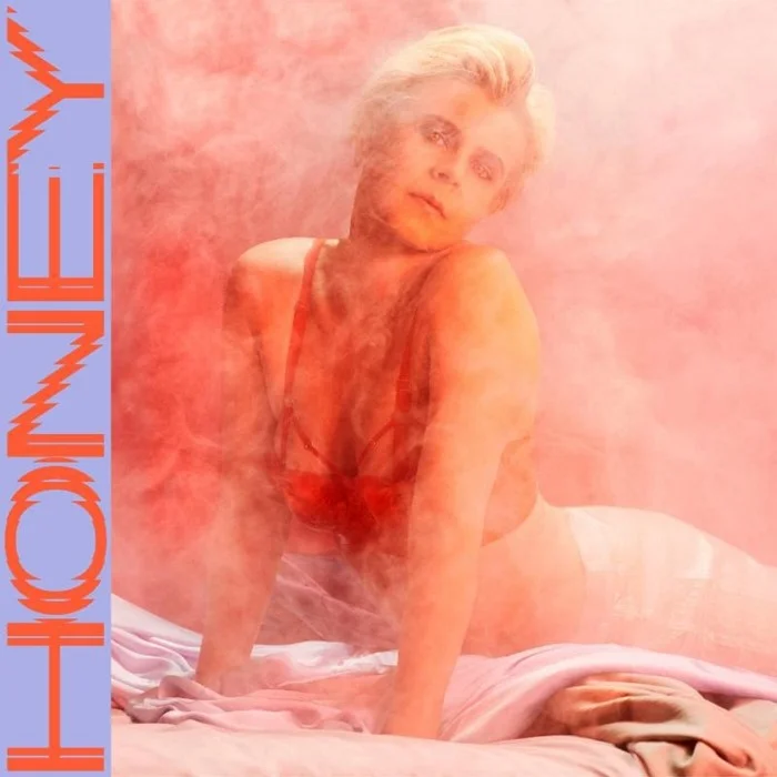 Robyn's new single "Honey"