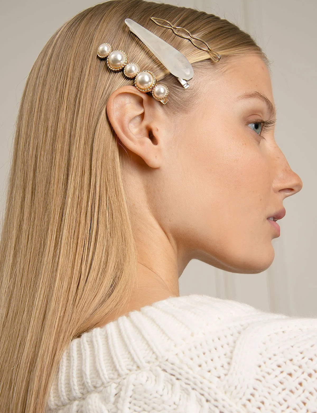 Pearl and Enamel Hairclip Set by Pixie Market