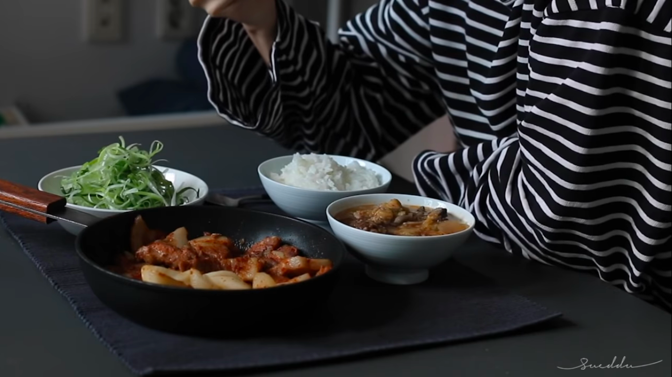 5 South Korean Vloggers To Subscribe To 
