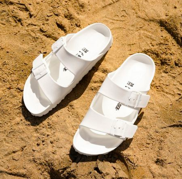 The Classic Summer Sandals 