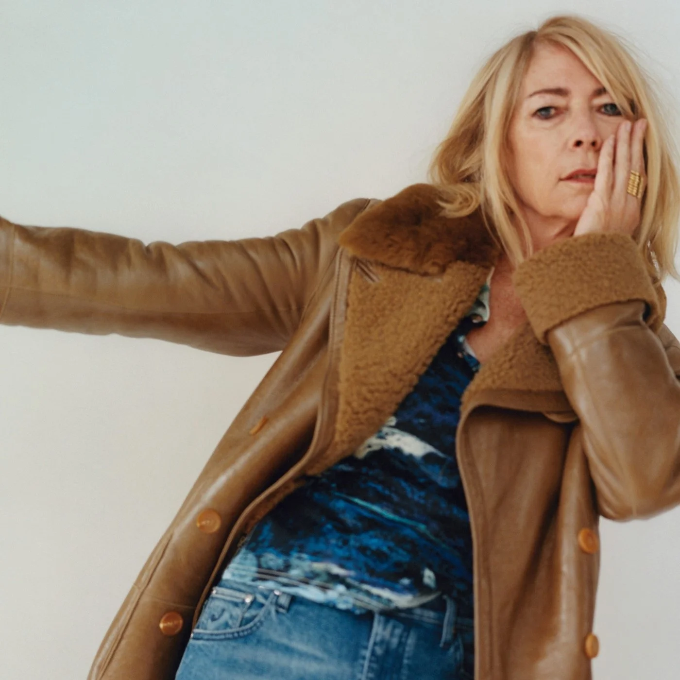 Linked In: The New Office Generation &amp; Kim Gordon New Solo Album