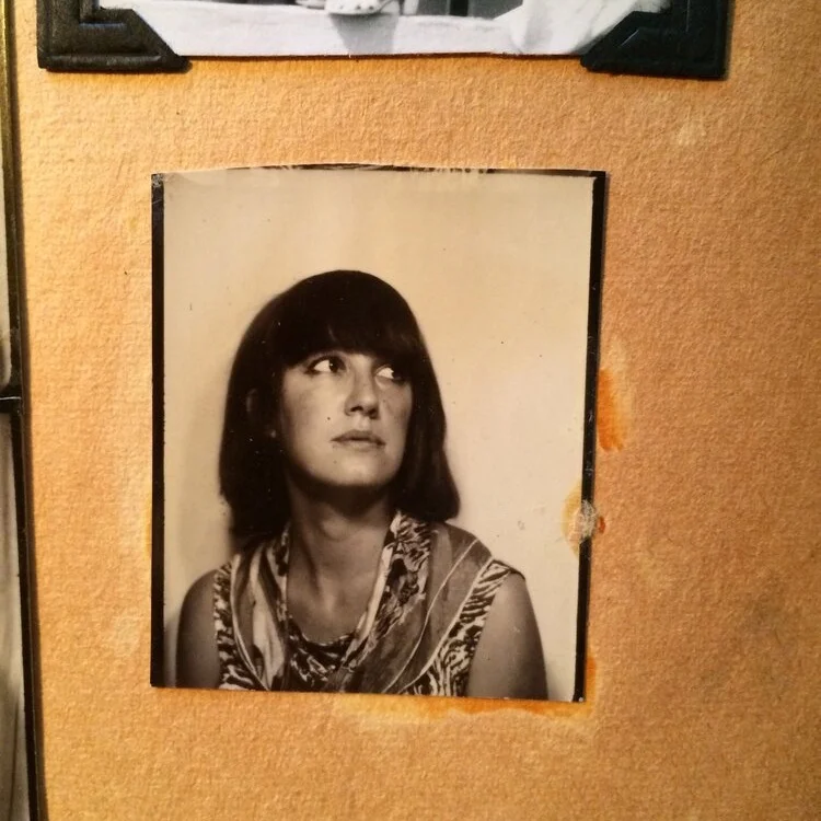 Linked In: 5 Questions w/Eve Babitz &amp; Instagram Sans Likes 