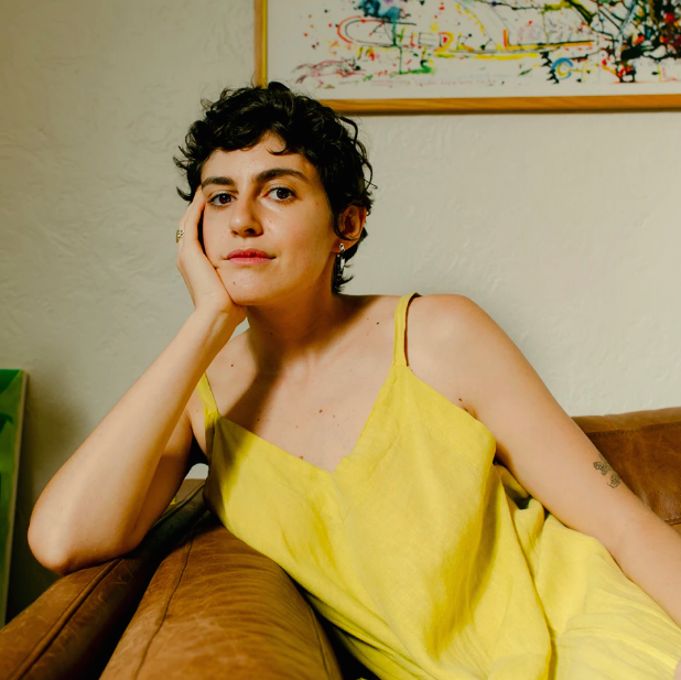 Award-Winning Science Journalist Zoë Schlanger Talks About Eco-Anxiety, Plant Intelligence &amp; Sustainable Fashion 