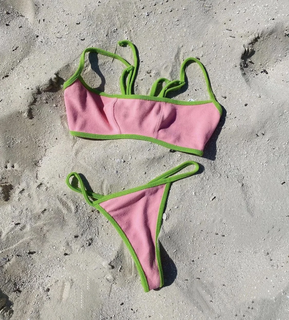 Frankies Bikinis is Hiring Graphic Designer (Los Angeles)