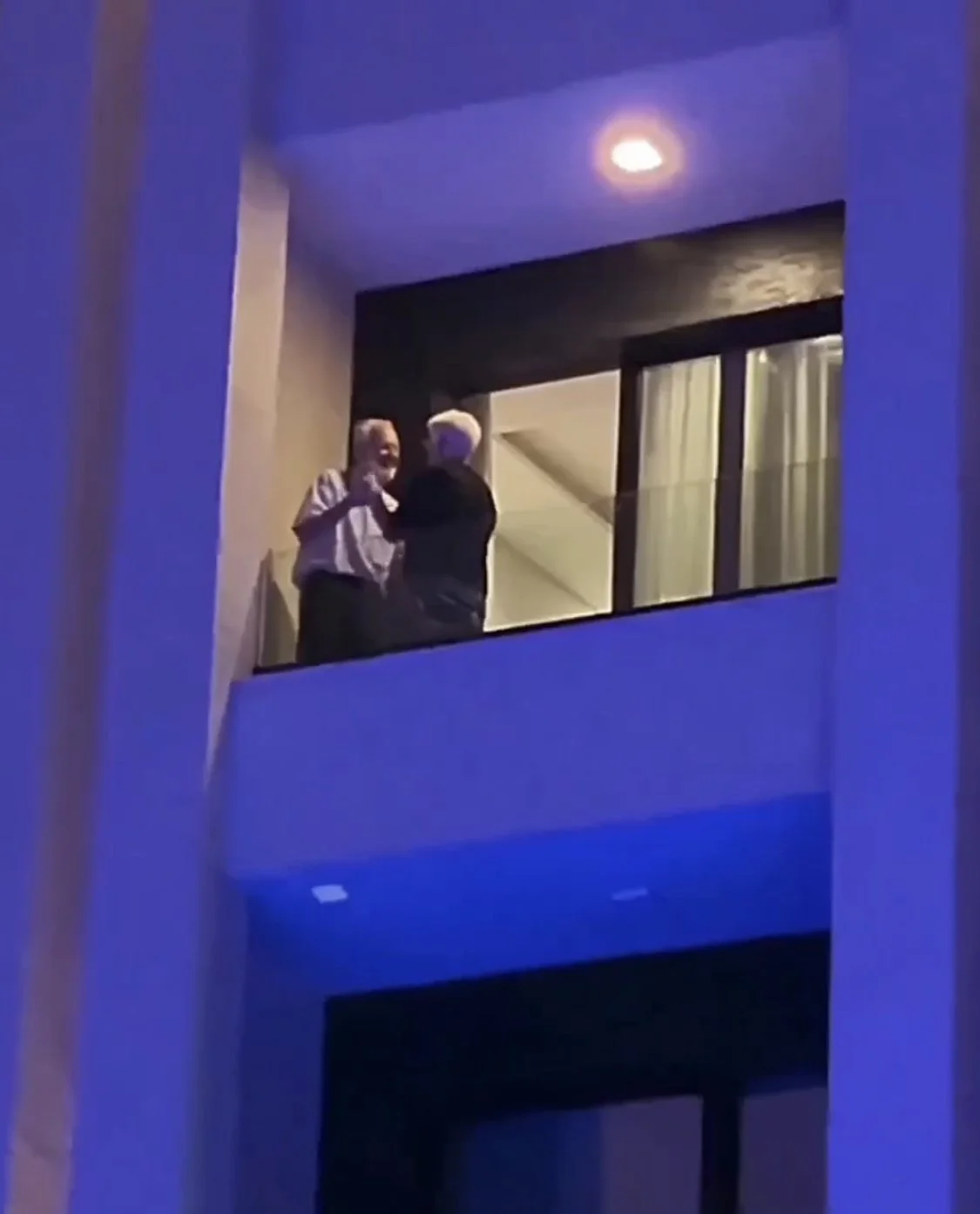 Favorite 5 Instagrams of the Week: Dance Like Everyone is Scrolling