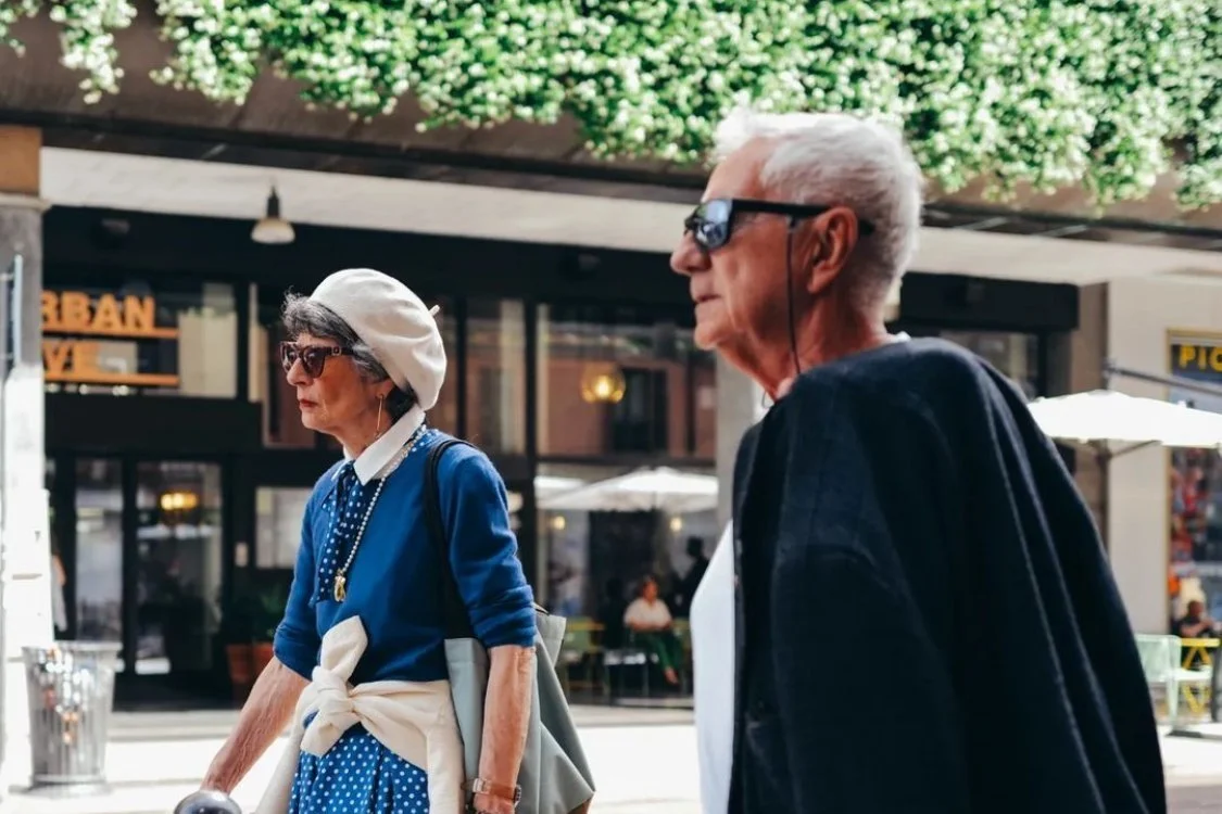 Favorite 5 Instagrams: People Watching