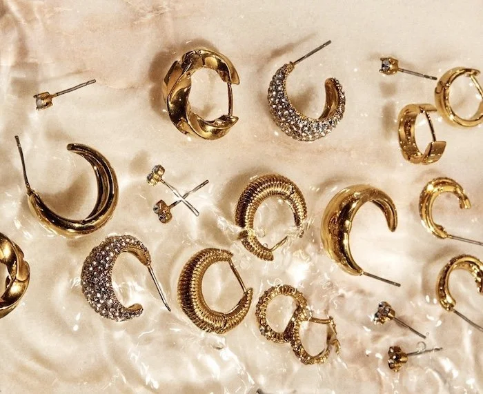 BaubleBar is Hiring a P/T Freelance Copywriter (NYC / Hybrid)