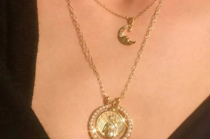 Awe Inspired Jewelry is Hiring a Brand Copywriter (Remote/U.S.)