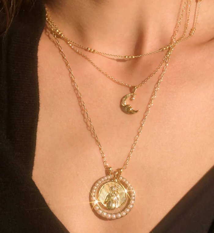 Work It: Awe Inspired Jewelry is Hiring a Brand Copywriter (Remote/U.S..)