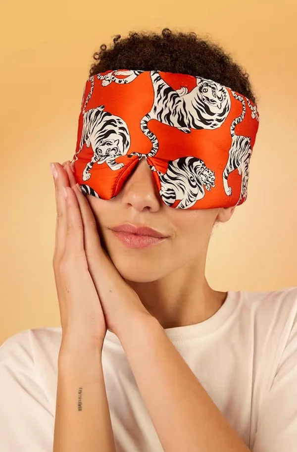 glow people sleeping mask