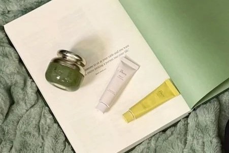 Rare Beauty is Hiring a Junior Brand Copywriter (Los Angeles/hybrid)