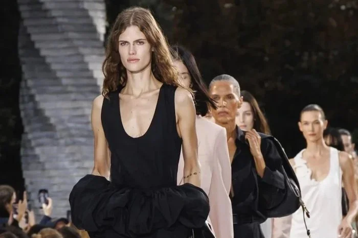 Stella McCartney is Hiring a Senior Print Designer (London, UK)