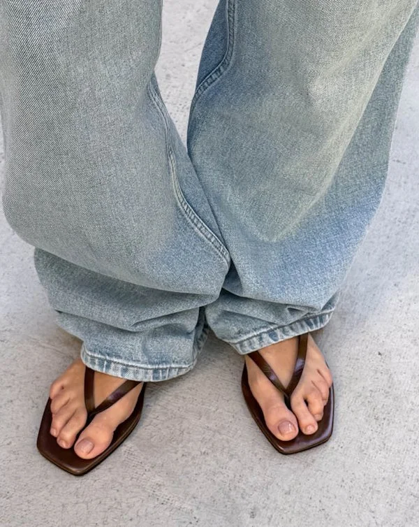 Alohas leather flip flop sandals