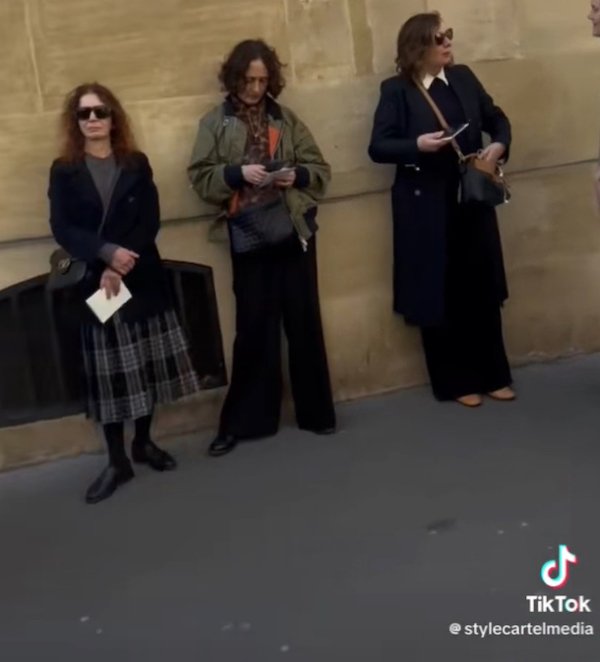 Paris Fashion Week street style